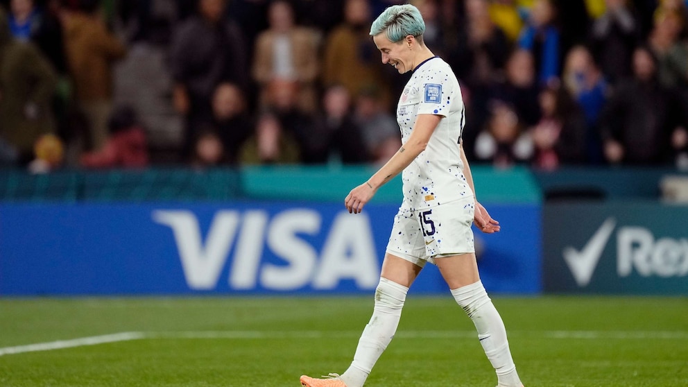 Breaking: “Megan Rapinoe Was Loudly Booed by the Fans.”